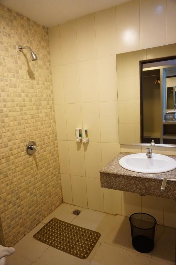Akasa Hotel Kaliurang Εξωτερικό φωτογραφία