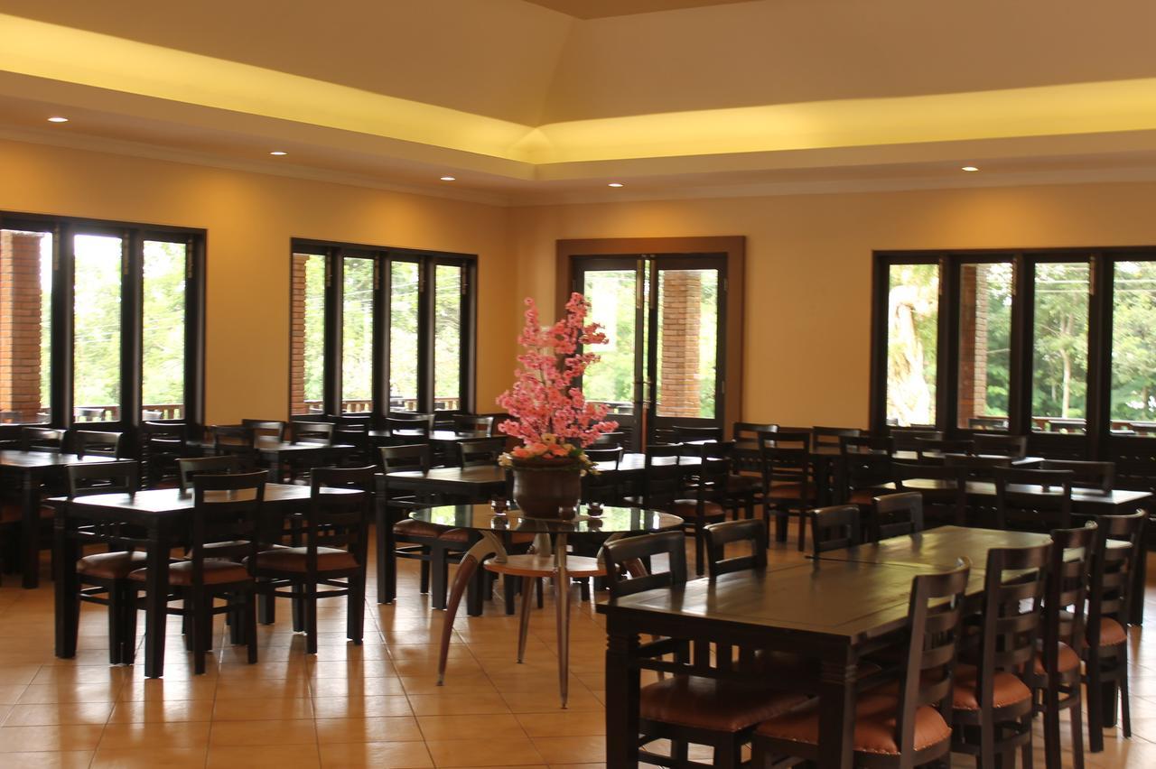 Akasa Hotel Kaliurang Εξωτερικό φωτογραφία