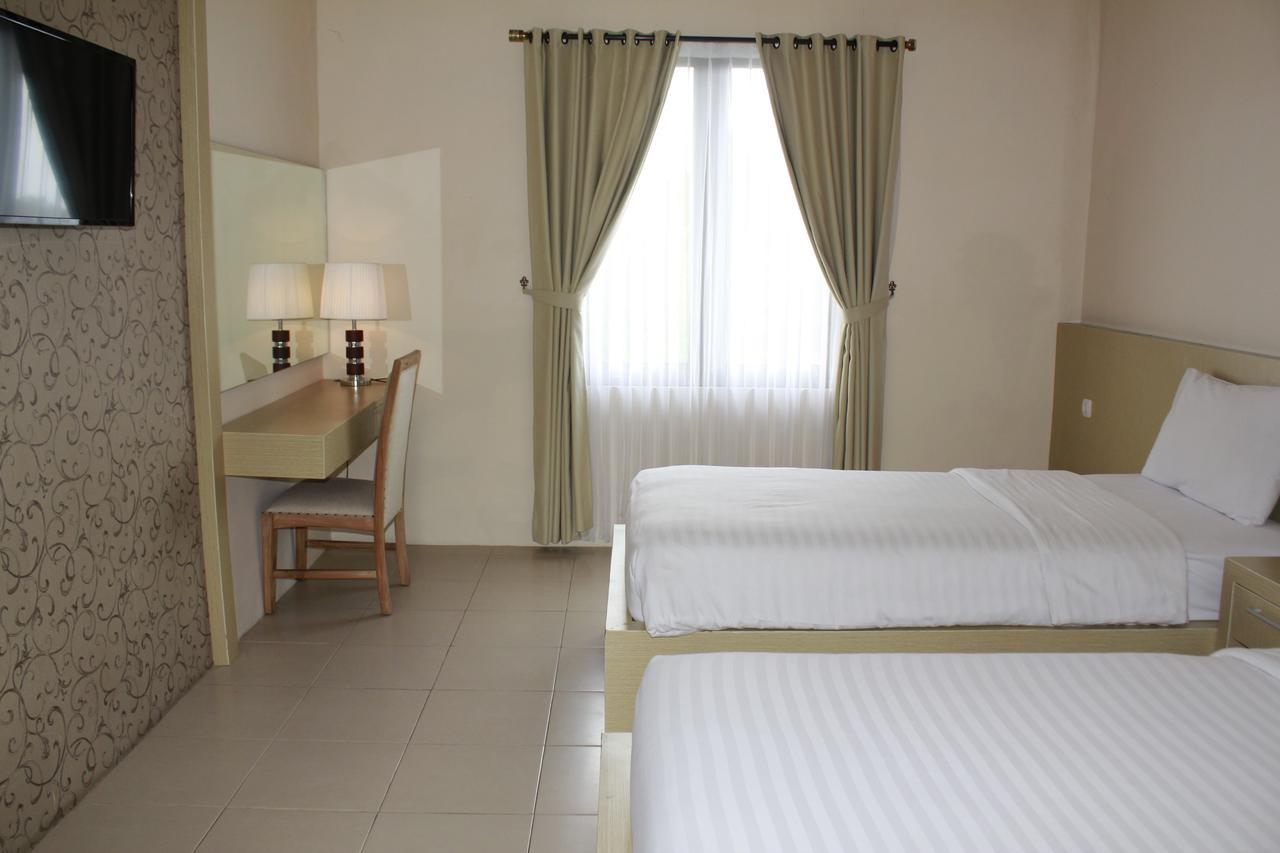 Akasa Hotel Kaliurang Εξωτερικό φωτογραφία