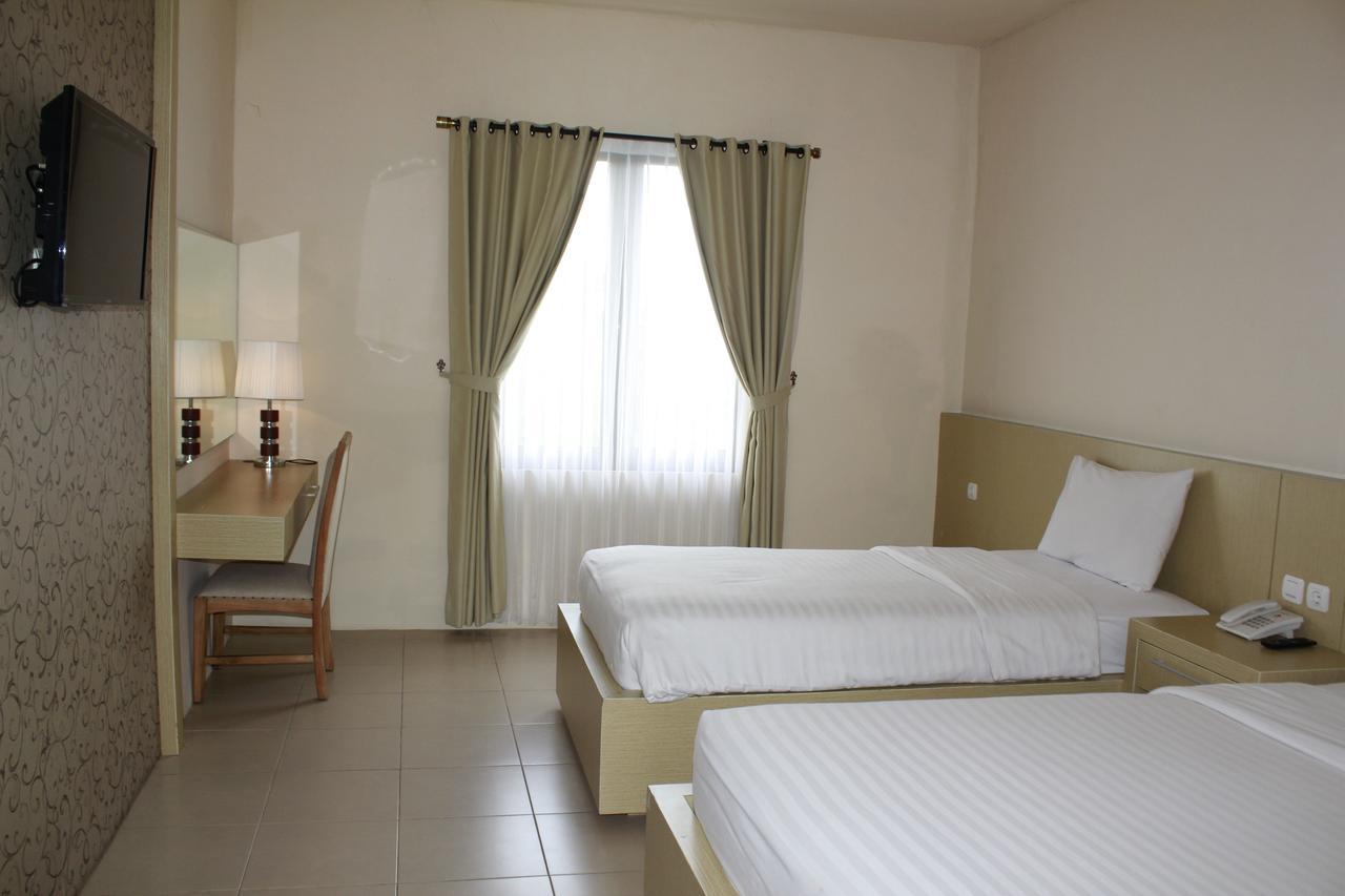 Akasa Hotel Kaliurang Εξωτερικό φωτογραφία